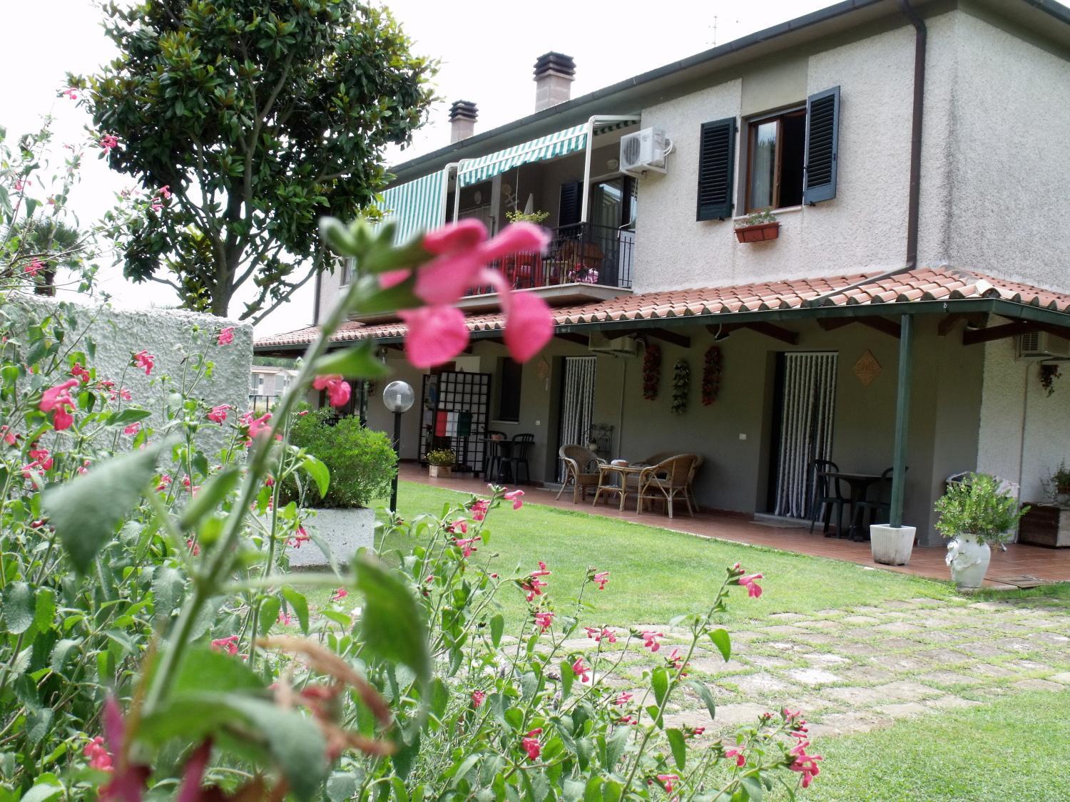 Villa Isabella Marina di Grosseto Bagian luar foto